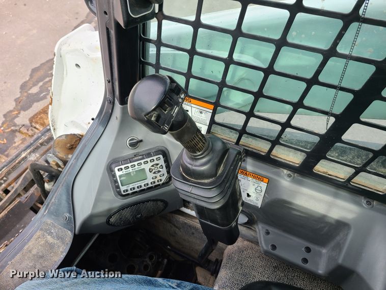 image for item EL9924 2017 Bobcat T595  tracked skid steer loader