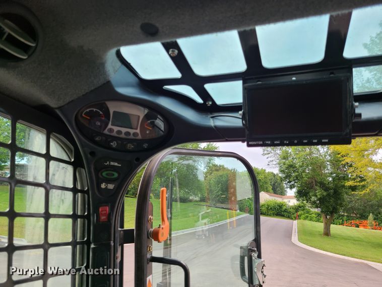 image for item EL9924 2017 Bobcat T595  tracked skid steer loader