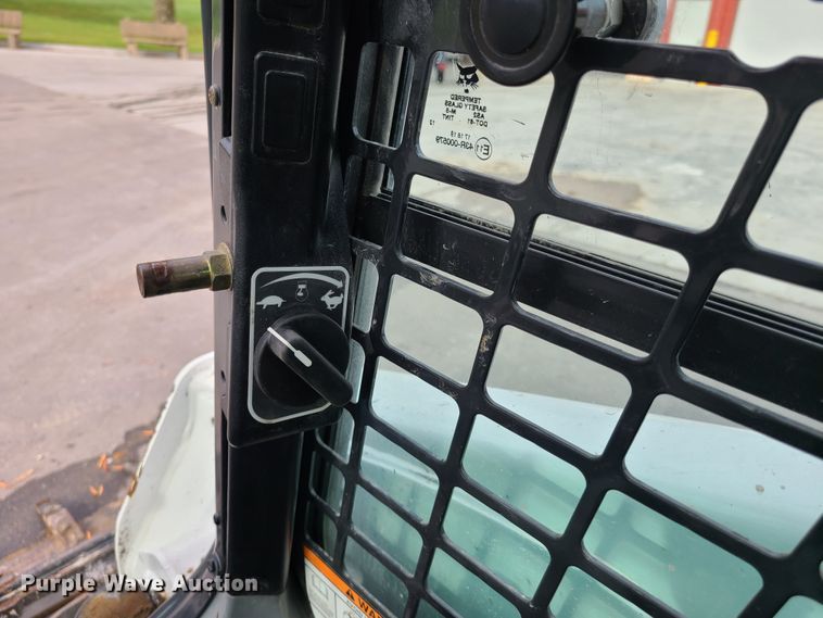 image for item EL9924 2017 Bobcat T595  tracked skid steer loader