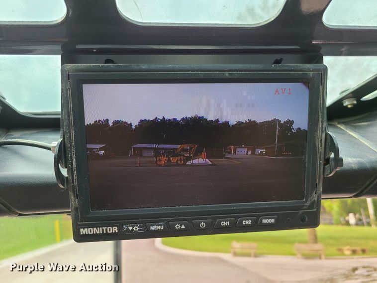 image for item EL9924 2017 Bobcat T595  tracked skid steer loader