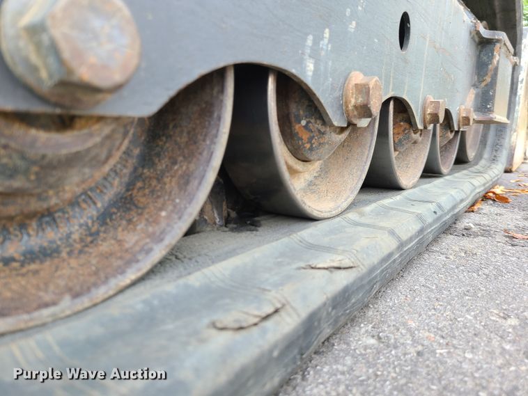 image for item EL9924 2017 Bobcat T595  tracked skid steer loader