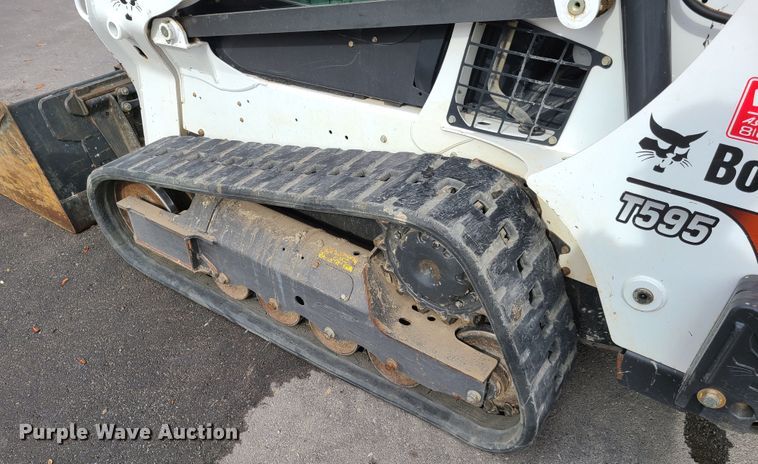 image for item EL9924 2017 Bobcat T595  tracked skid steer loader