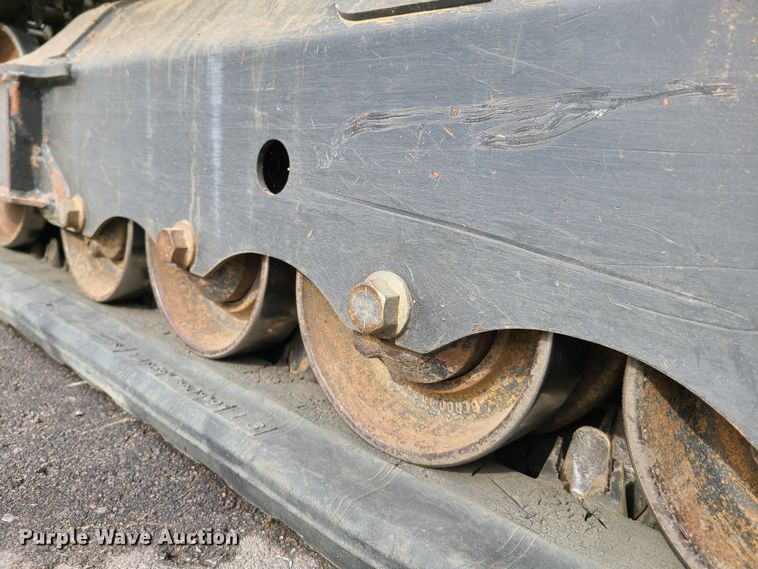 image for item EL9924 2017 Bobcat T595  tracked skid steer loader