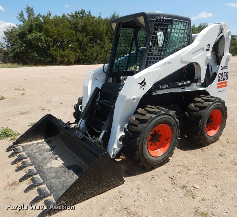 image for item FA9380 2010 Bobcat S250  skid steer loader