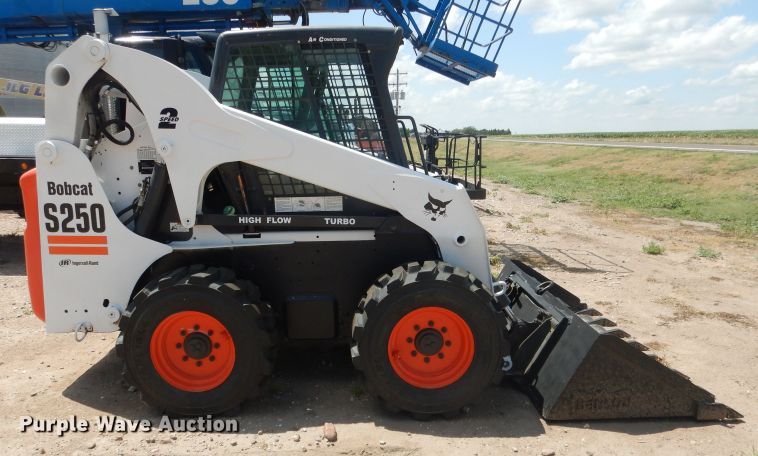 image for item FA9380 2010 Bobcat S250  skid steer loader