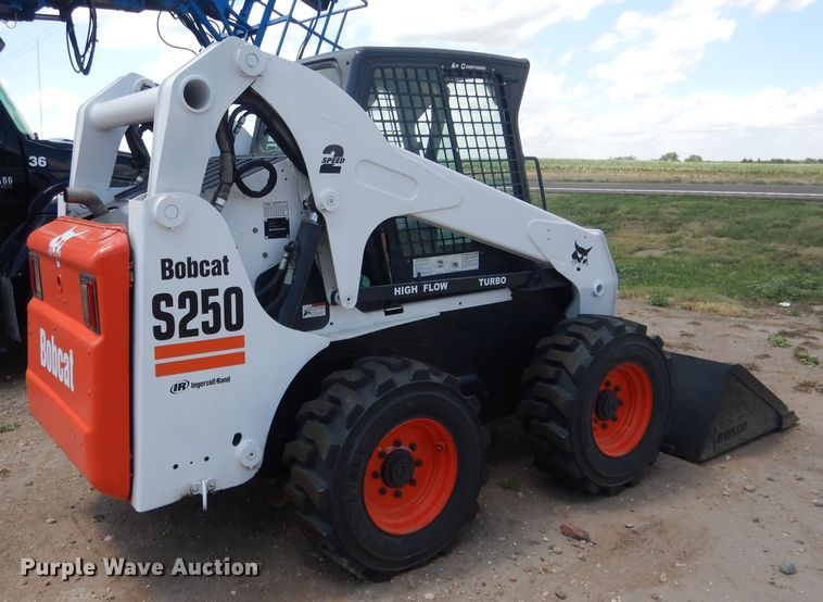 image for item FA9380 2010 Bobcat S250  skid steer loader