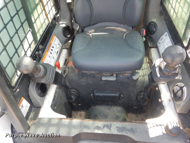 image for item FA9380 2010 Bobcat S250  skid steer loader