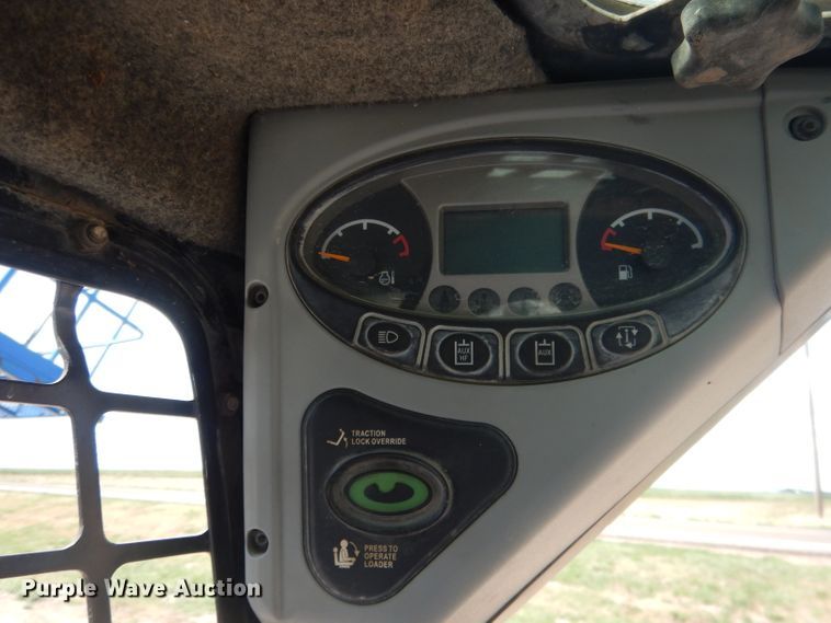 image for item FA9380 2010 Bobcat S250  skid steer loader