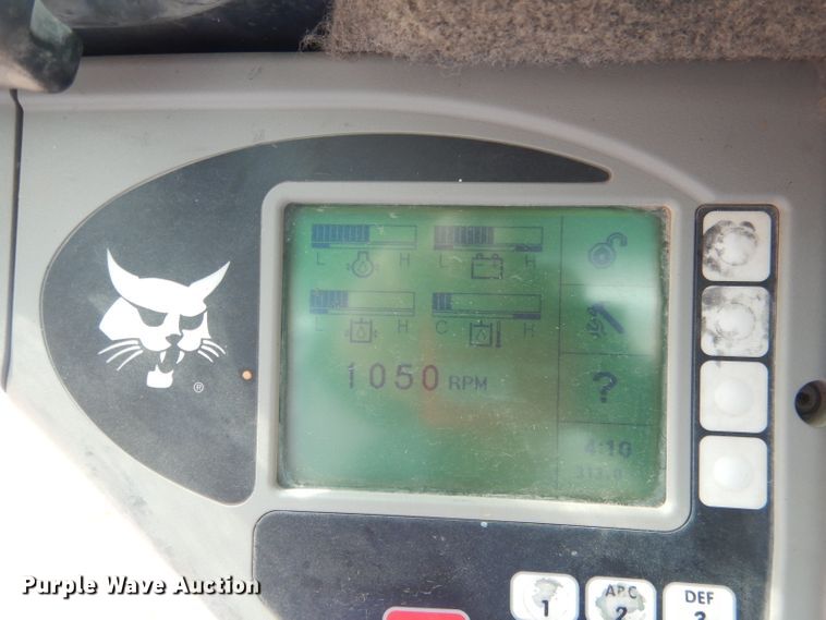 image for item FA9380 2010 Bobcat S250  skid steer loader