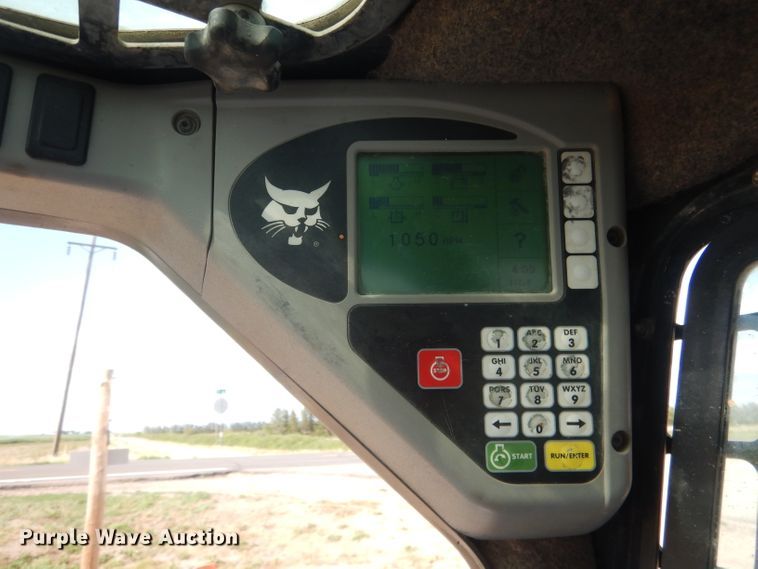 image for item FA9380 2010 Bobcat S250  skid steer loader