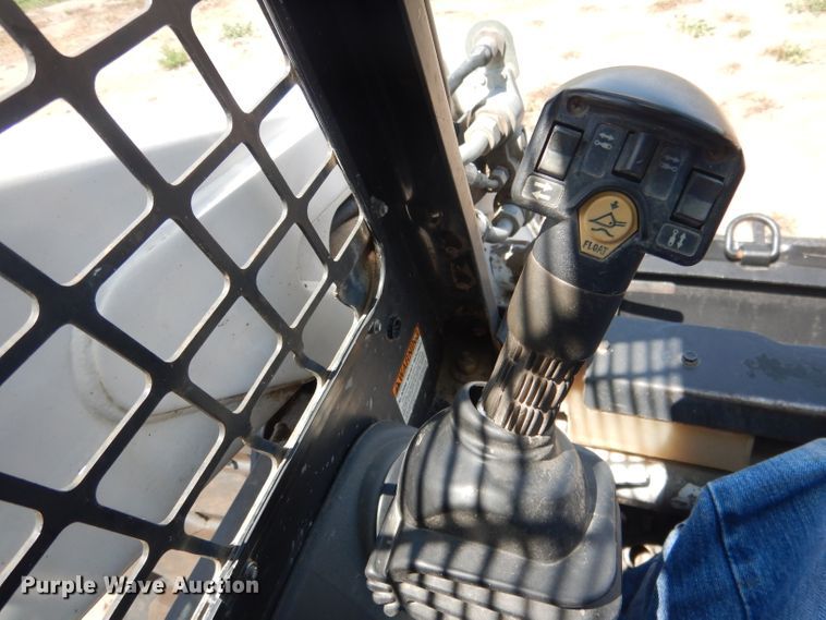 image for item FA9380 2010 Bobcat S250  skid steer loader