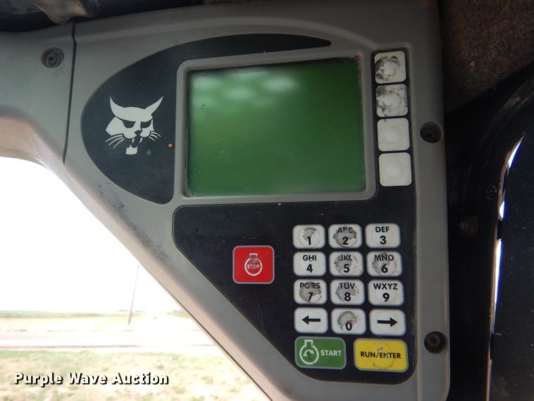 image for item FA9380 2010 Bobcat S250  skid steer loader