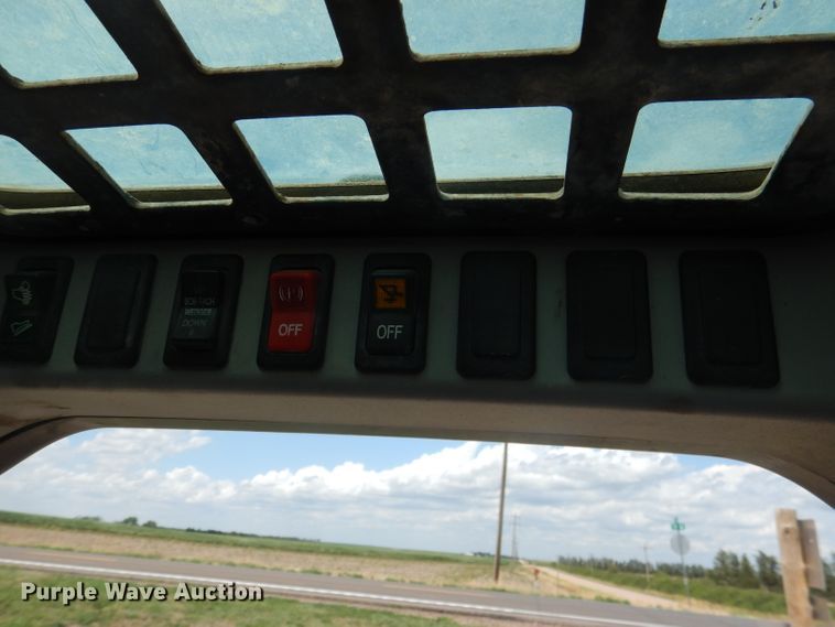 image for item FA9380 2010 Bobcat S250  skid steer loader