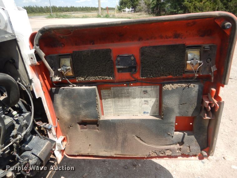 image for item FA9380 2010 Bobcat S250  skid steer loader