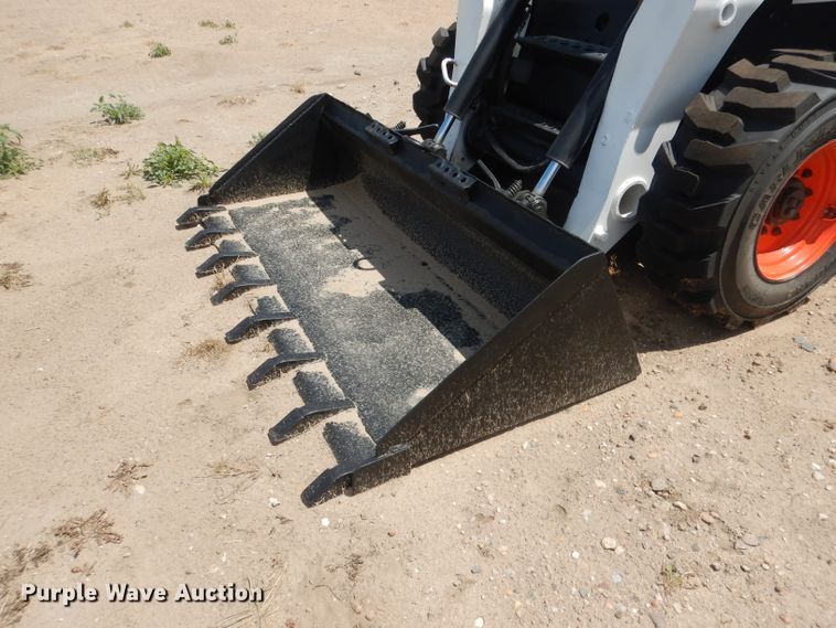 image for item FA9380 2010 Bobcat S250  skid steer loader