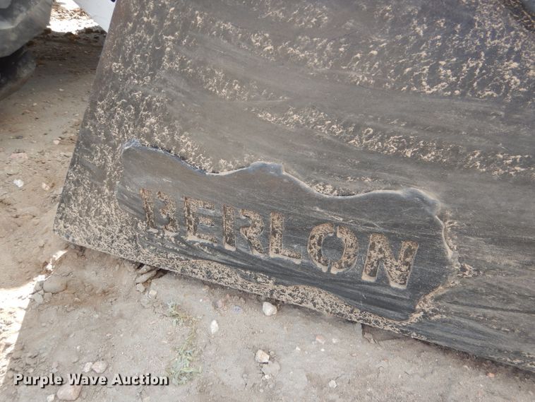 image for item FA9380 2010 Bobcat S250  skid steer loader