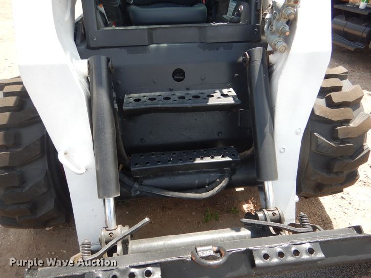 image for item FA9380 2010 Bobcat S250  skid steer loader