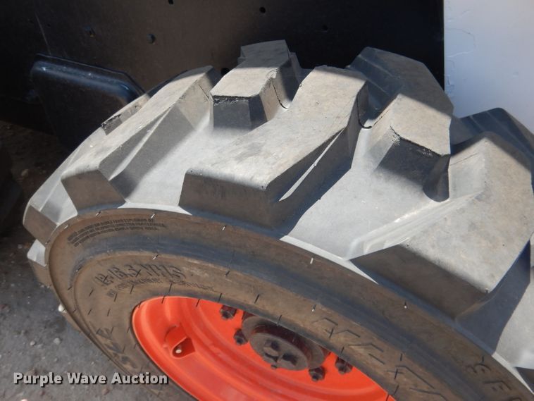 image for item FA9380 2010 Bobcat S250  skid steer loader