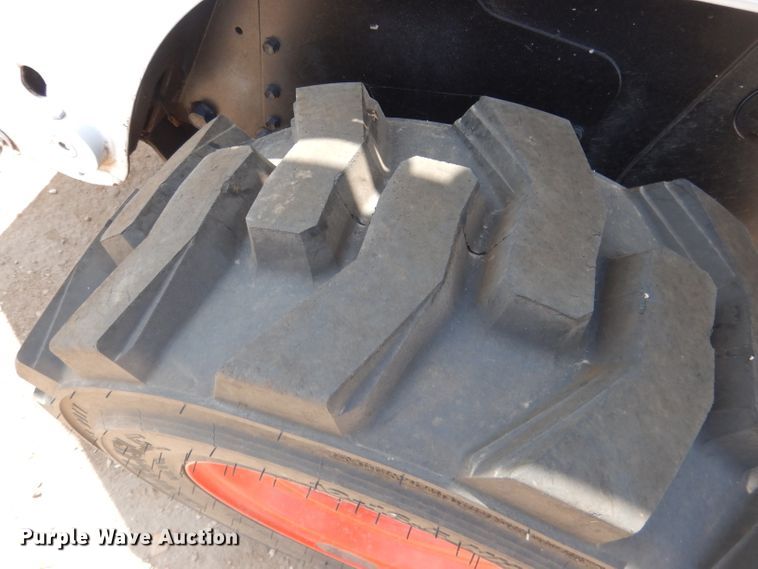 image for item FA9380 2010 Bobcat S250  skid steer loader