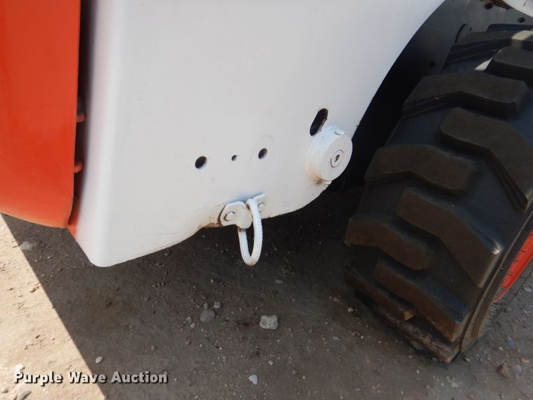 image for item FA9380 2010 Bobcat S250  skid steer loader