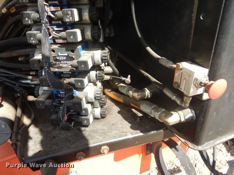 image for item FA9381 2005 JLG 600A  boom lift