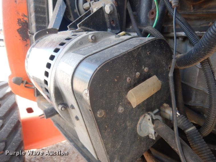 image for item FA9381 2005 JLG 600A  boom lift