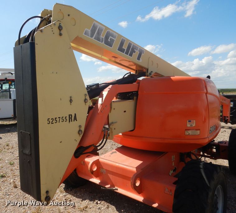 image for item FA9381 2005 JLG 600A  boom lift