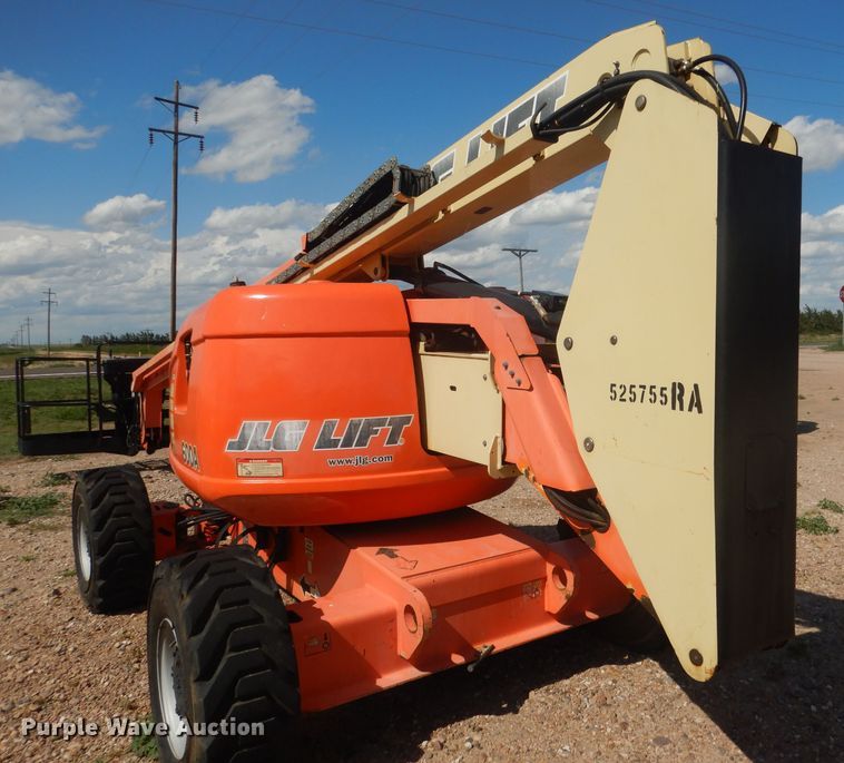 image for item FA9381 2005 JLG 600A  boom lift