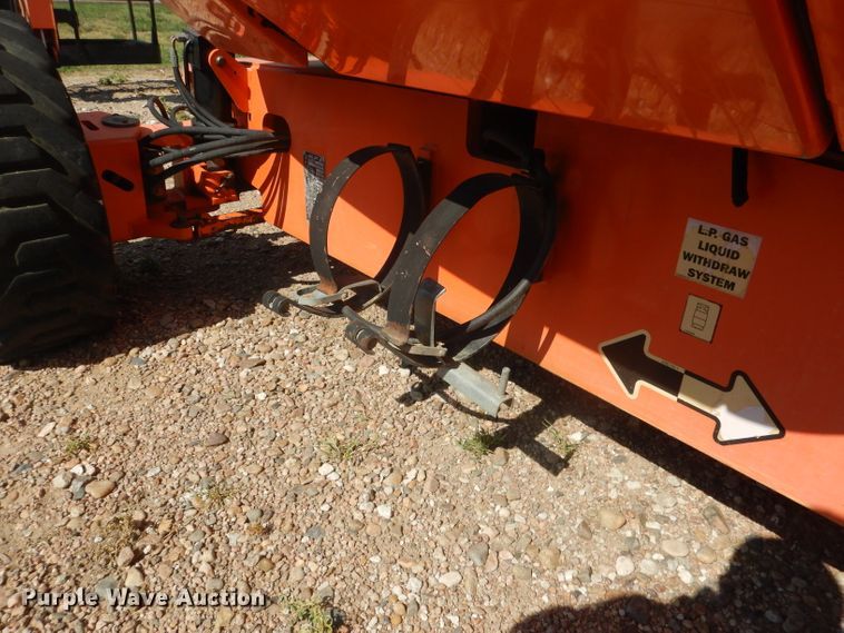 image for item FA9381 2005 JLG 600A  boom lift