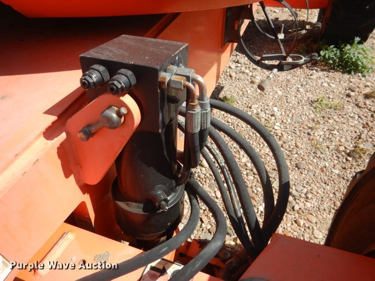 image for item FA9381 2005 JLG 600A  boom lift