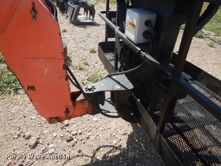 image for item FA9381 2005 JLG 600A  boom lift