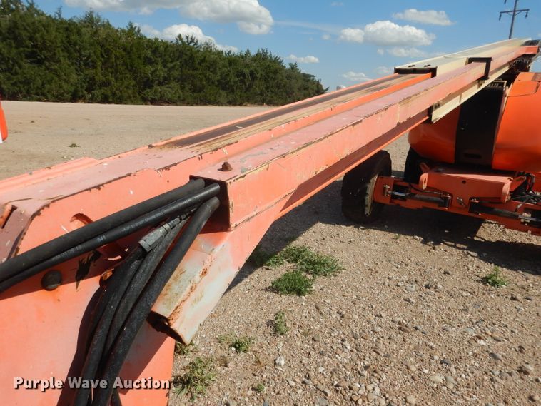 image for item FA9381 2005 JLG 600A  boom lift
