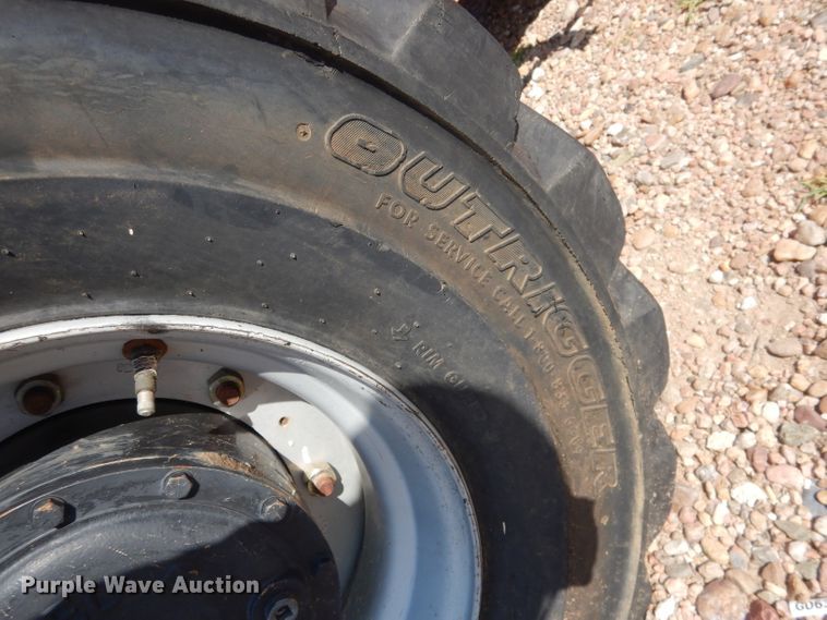 image for item FA9381 2005 JLG 600A  boom lift