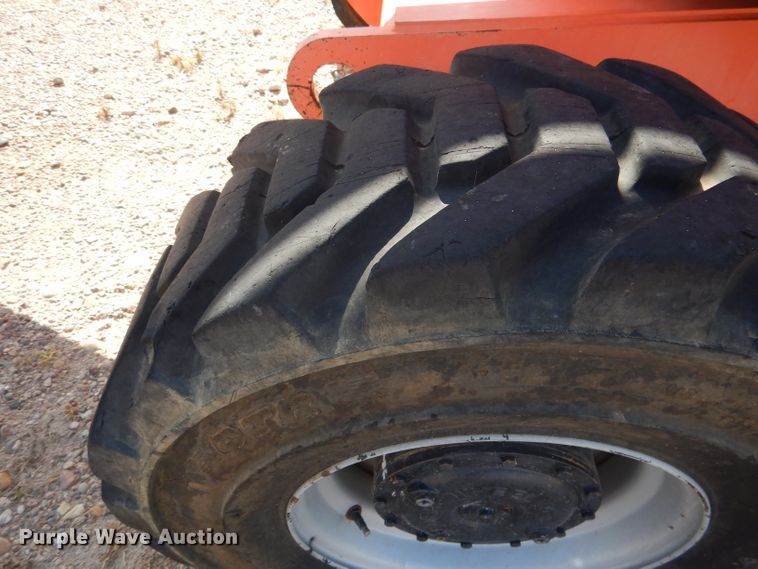 image for item FA9381 2005 JLG 600A  boom lift