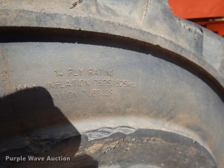 image for item FA9381 2005 JLG 600A  boom lift