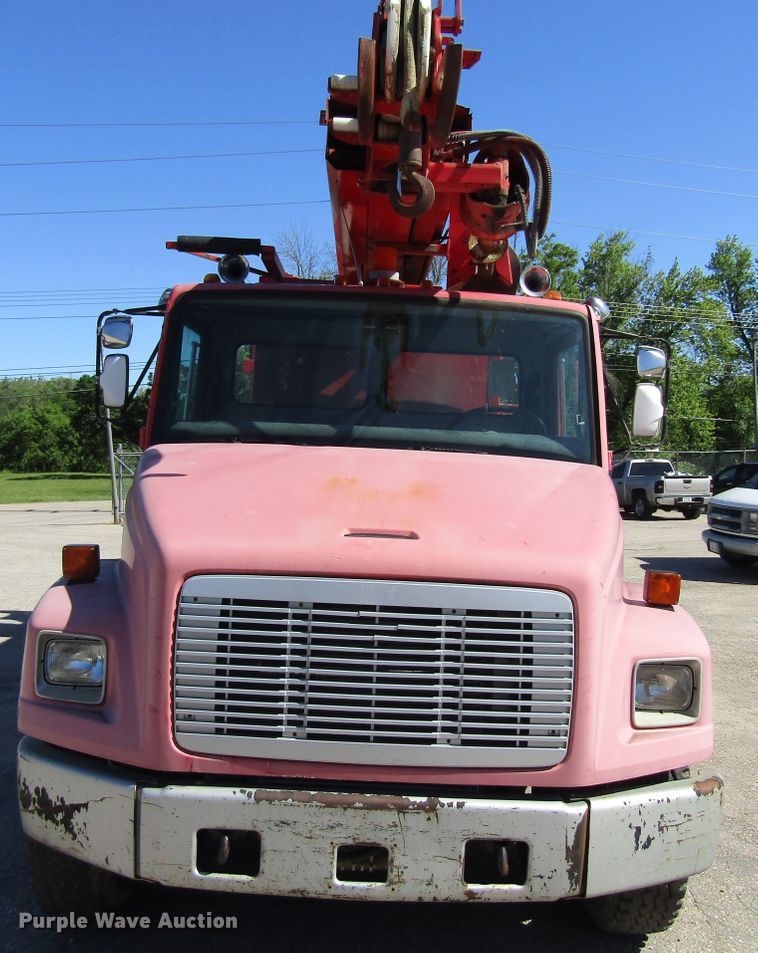 image for item FD9484 1996 Freightliner FL70  digger derrick truck