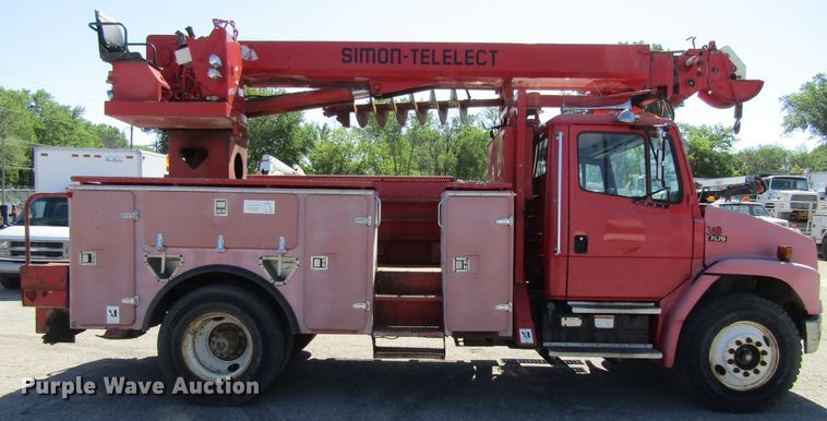image for item FD9484 1996 Freightliner FL70  digger derrick truck