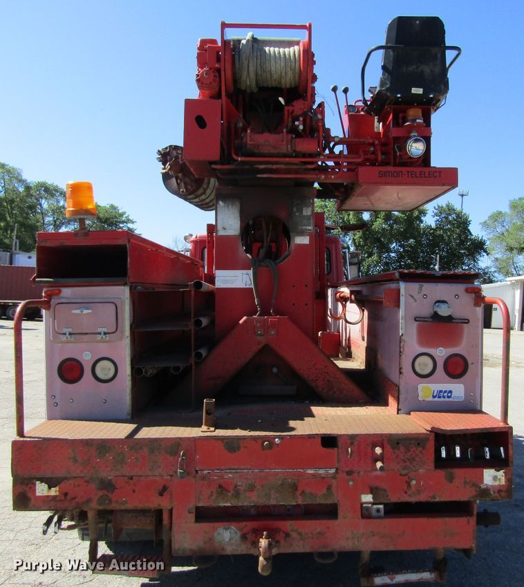 image for item FD9484 1996 Freightliner FL70  digger derrick truck