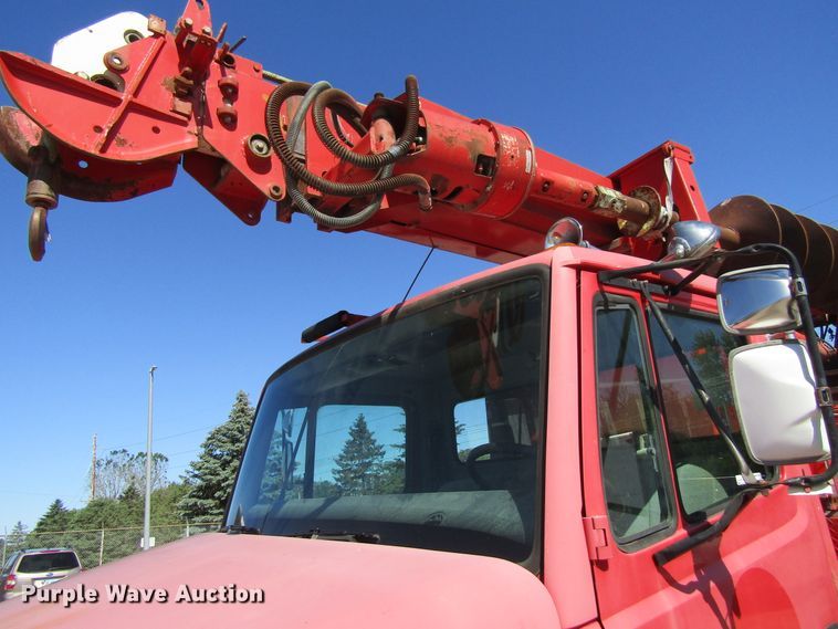 image for item FD9484 1996 Freightliner FL70  digger derrick truck