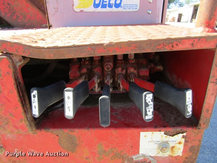 image for item FD9484 1996 Freightliner FL70  digger derrick truck