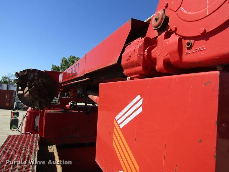 image for item FD9484 1996 Freightliner FL70  digger derrick truck