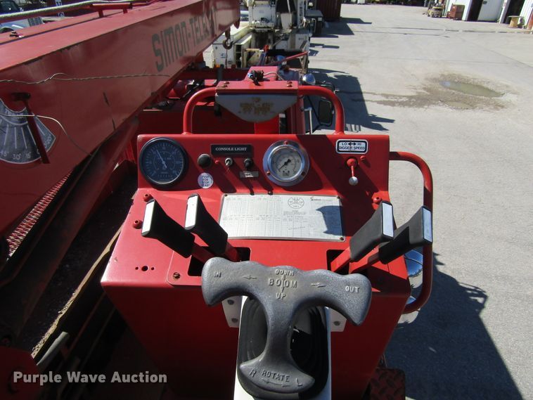 image for item FD9484 1996 Freightliner FL70  digger derrick truck