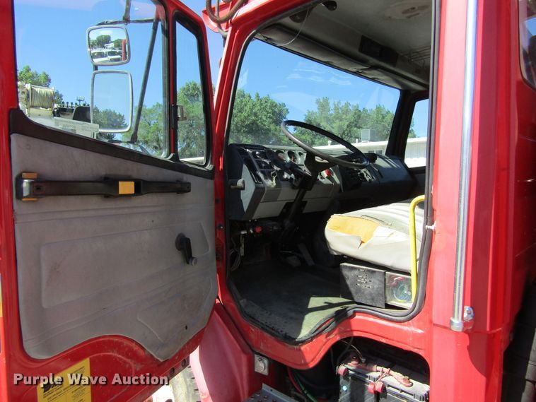 image for item FD9484 1996 Freightliner FL70  digger derrick truck