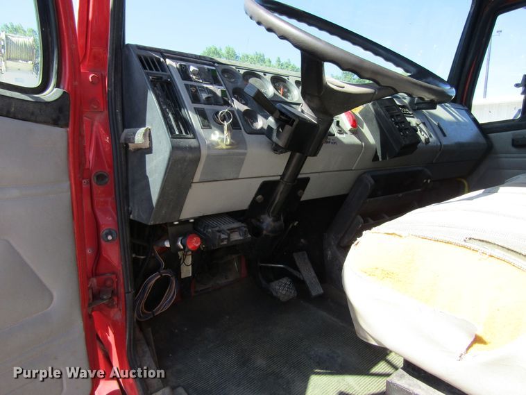 image for item FD9484 1996 Freightliner FL70  digger derrick truck