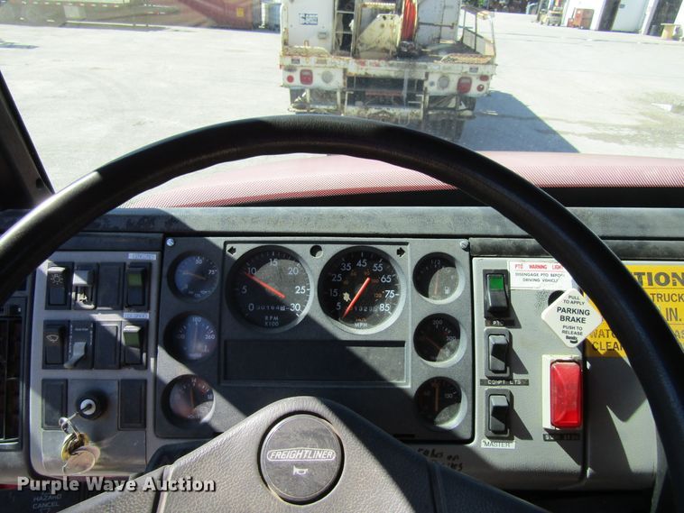 image for item FD9484 1996 Freightliner FL70  digger derrick truck
