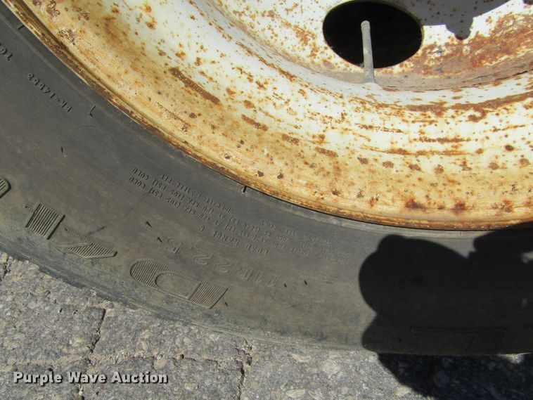 image for item FD9484 1996 Freightliner FL70  digger derrick truck