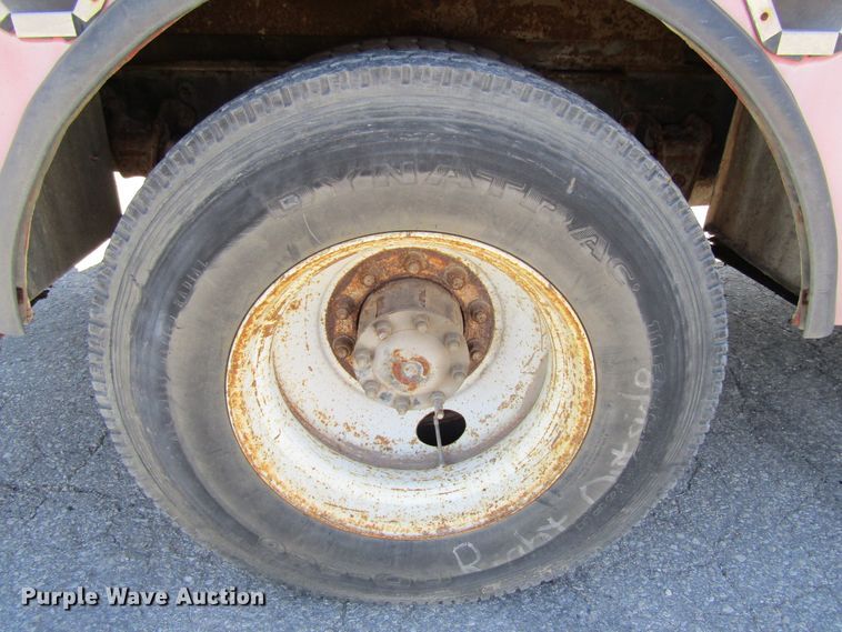 image for item FD9484 1996 Freightliner FL70  digger derrick truck