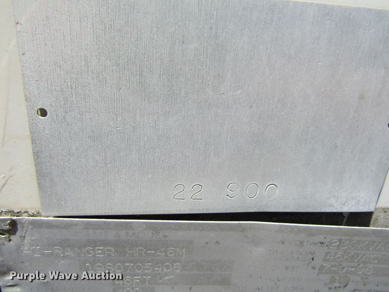 image for item FD9491 2005 International 4300SBA  bucket truck