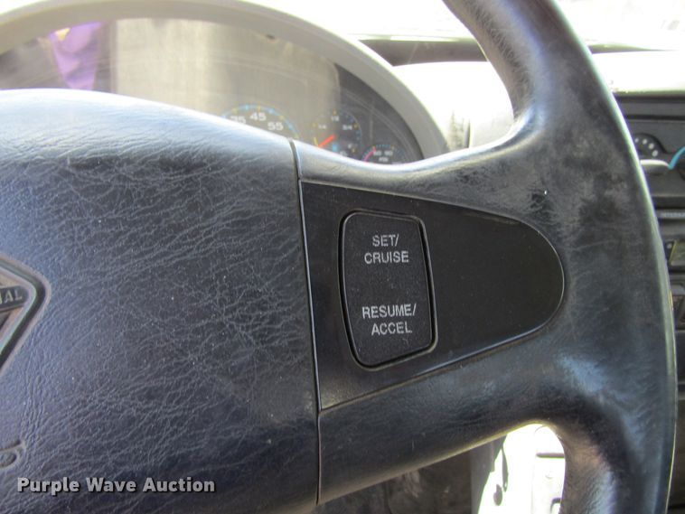 image for item FD9491 2005 International 4300SBA  bucket truck