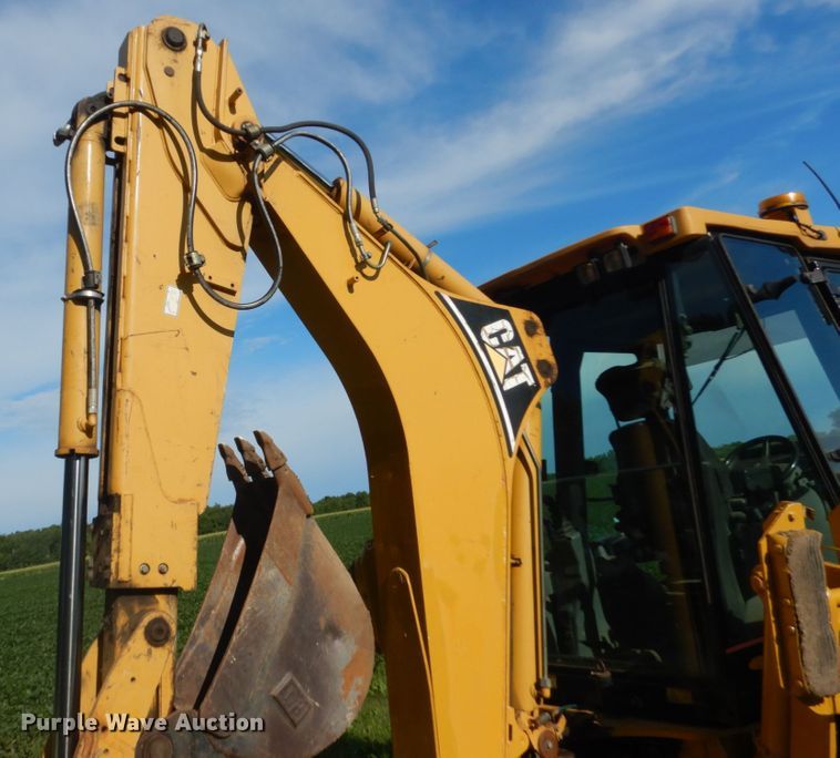 image for item FK9377 2004 Caterpillar 420D  backhoe